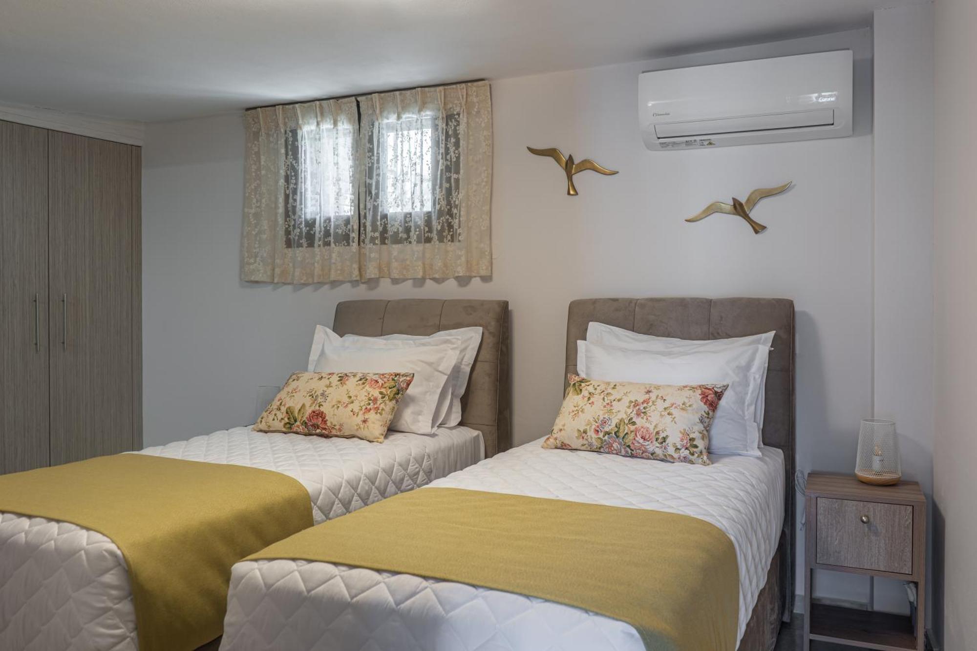 Willa Casa Kastella, Private Jacuzzi & Bbq Facilities! Angouselianá Zewnętrze zdjęcie