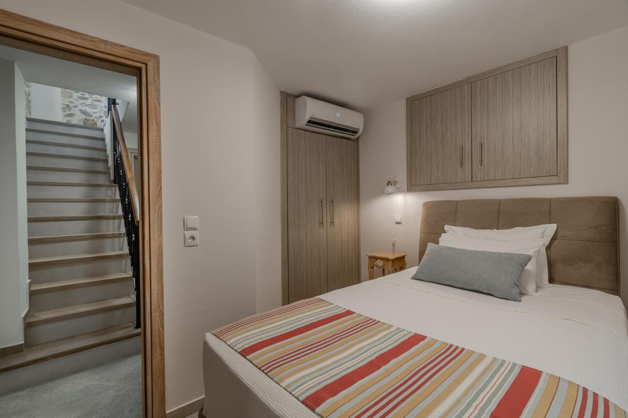 Willa Casa Kastella, Private Jacuzzi & Bbq Facilities! Angouselianá Zewnętrze zdjęcie