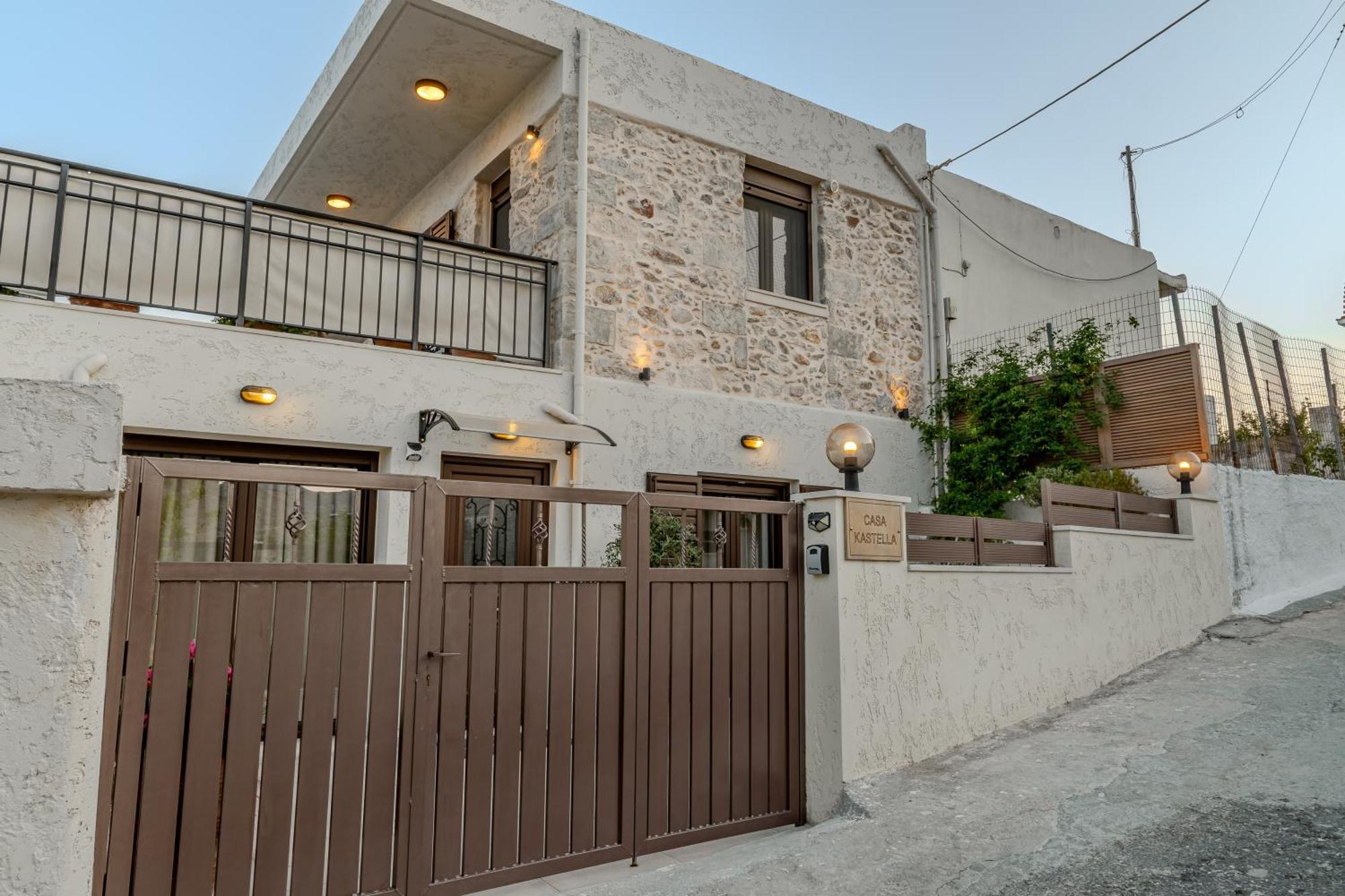 Willa Casa Kastella, Private Jacuzzi & Bbq Facilities! Angouselianá Zewnętrze zdjęcie