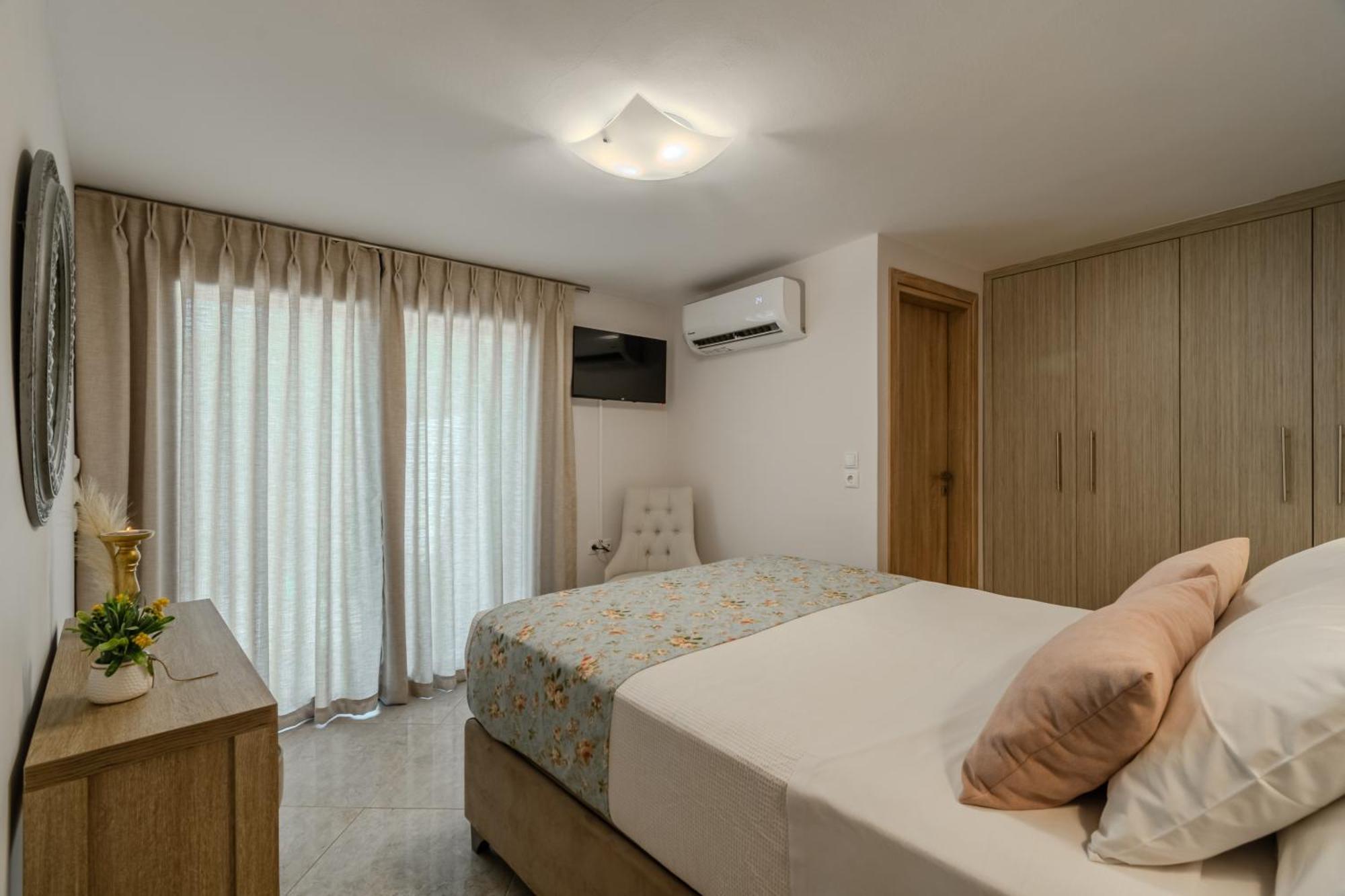Willa Casa Kastella, Private Jacuzzi & Bbq Facilities! Angouselianá Zewnętrze zdjęcie