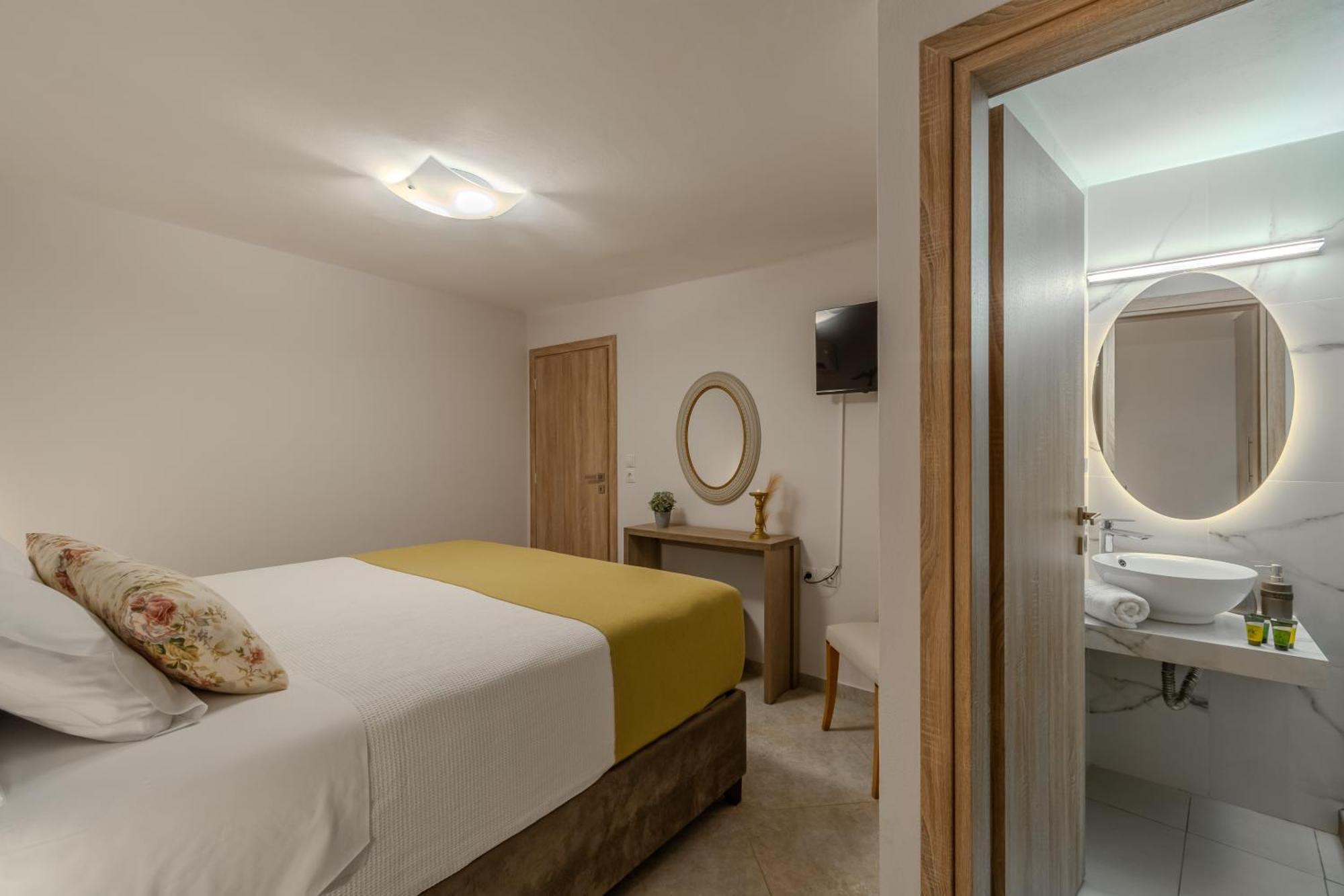 Willa Casa Kastella, Private Jacuzzi & Bbq Facilities! Angouselianá Zewnętrze zdjęcie